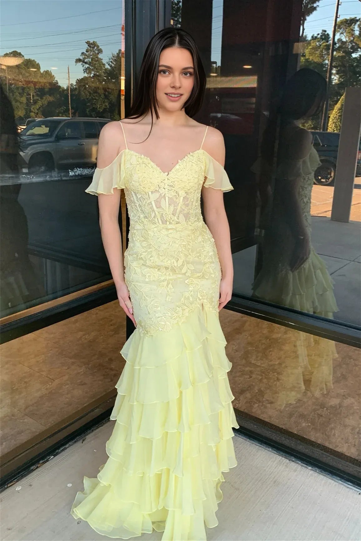 Vestido Weitese con hombros descubiertos, apliques amarillos, largo escalonado, vestido de fiesta